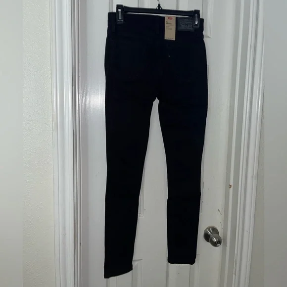Women’s Levi’s black 711 skinny distressed fit jeans - Picture 8 of 12